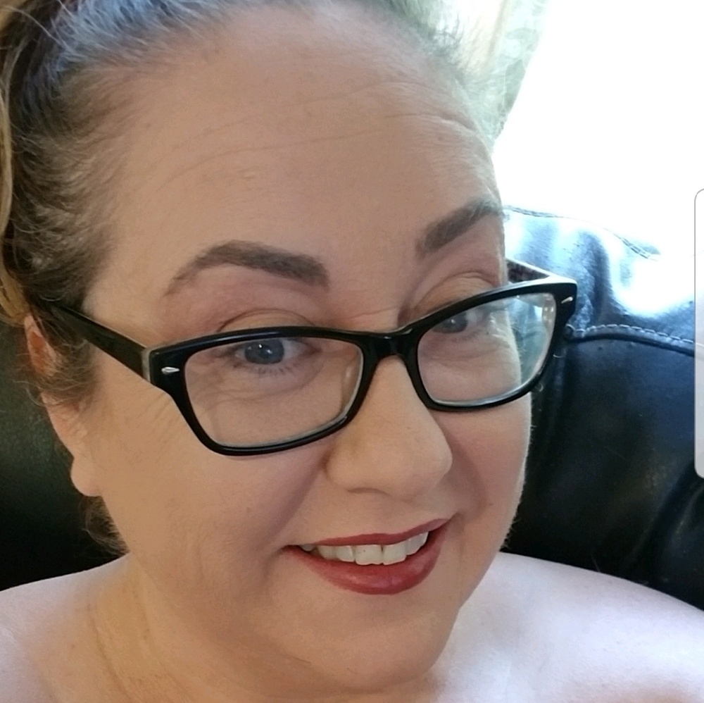 Meet your Posher, Rebecca